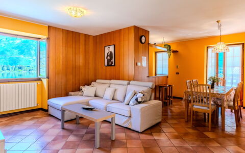 House Bigio: Design Intérieur, Sol, Sol, Meubles, Bois, Plafond, Pièce, Canapé, Salon, Éclairage