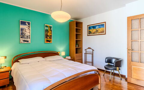 House Bigio: Meubles, Design Intérieur, Lit, Chambre, Sol, Sol, Bois, Drap De Lit, Literie, Pièce