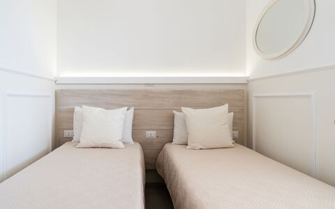 La Casa di Connie: Sol, Sol, Design Intérieur, Chambre, Pièce, Plafond, Lit, Linge, Drap De Lit, Literie