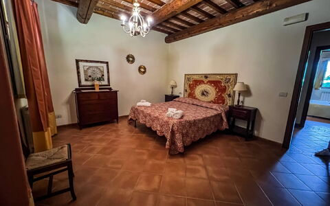 Tenuta Borgo al Sole: Mur, Sol, Sol, Design Intérieur, Meubles, Plafond, Chambre, Pièce, Cadre De Lit, Lit