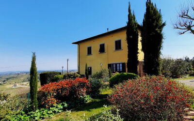 Villa Luce San Miniato: Arbuste, Lot Terre, Zone Rurale, Ferme