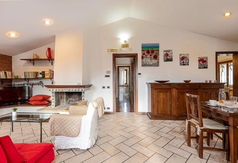 Casa Miramonti: Meubles, Design Intérieur, Sol, Sol, Bois, Plafond, Pièce, Éclairage, Canapé, Salon