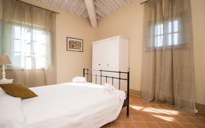 Appartamento Cipresso: Lit, Design Intérieur, Meubles, Chambre, Sol, Sol, Plafond, Cadre De Lit, Literie, Pièce