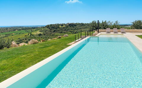 Villa Netina: Bleu, Piscine, Composite, Recours, Tuile, Aménagement Paysager, Thermes, Caractéristique De L'Eau, Eco Hôtel