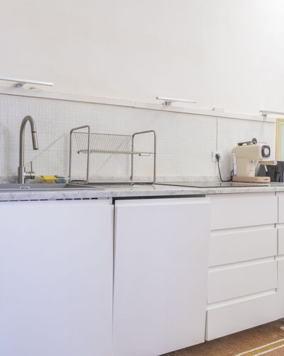La Casa di Bruno, Terrace, in the Heart of Genova: Appareil De Cuisine, Cuisine, Sol, Design Intérieur, Principaux Appliance, Meubles, Comptoir, Bois, Cabinetry, Sol
