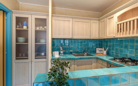 Suite la Torre: Cuisine, Comptoir, Design Intérieur, Appareil De Cuisine, Cabinetry, Sol, Principaux Appliance, Bois, Sol, Pièce