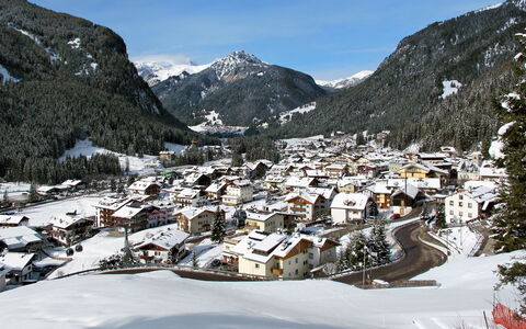 Domus Canazei: Montagnes Relief, Montagne, Colline, Chaîne De Montagnes, Station De Montagne, Montagnes, Paysage, Vallée, L'Hiver, Village