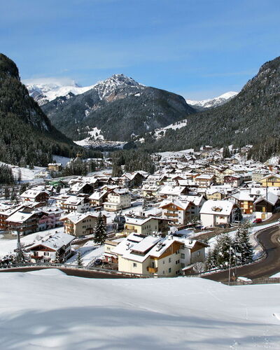 Domus Canazei: Montagnes Relief, Montagne, Colline, Chaîne De Montagnes, Station De Montagne, Montagnes, Paysage, Vallée, L'Hiver, Village