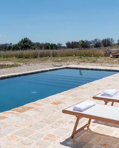 Terracorte Villa: Piscine, Composite, Mobilier De Jardin, Balancelle, Réflexion, Miroir D'Eau, Recours, Dalle, Chaise Longue