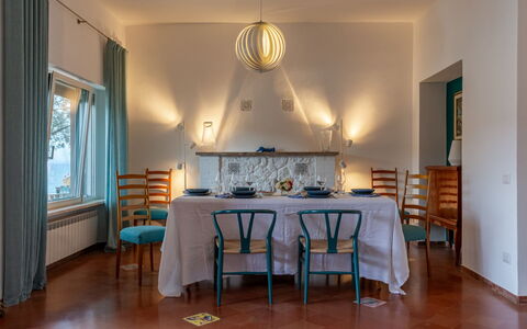 Villa Fior di Roccia: Meubles, Design Intérieur, Sol, Plafond, Sol, Table, Éclairage, Pièce, Chaise, Salle À Manger