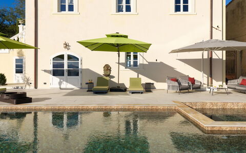 Villa Elisa: Piscine, Domicile, Zone Résidentielle, Biens, Porte, Villa, Hacienda, Jardin, Cour, Cour