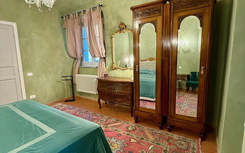Villa Elisa: Meubles, Design Intérieur, Sol, Sol, Mur, Bois, Chambre, Pièce, Plafond, Lit