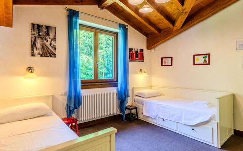 Dervio 623: Domicile, Maison, Meubles, Chambre, Lit, Hôtel, Literie, Dortoir, Cadre