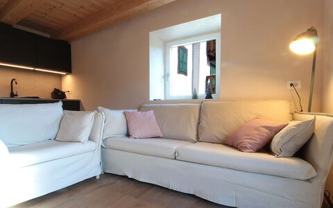 Casa Tomà Mountain View Cortina: Meubles, Canapé, Sol, Design Intérieur, Sol, Bois, Salon, Parquet, Coussin, Domicile