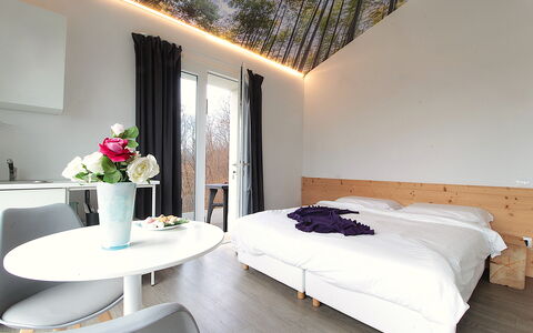 Villa Dolce Bosco with Pool, Valdobbiadene: Design Intérieur, Chambre, Meubles, Lit, Bois, Sol, Sol, Drap De Lit, Literie, Textile