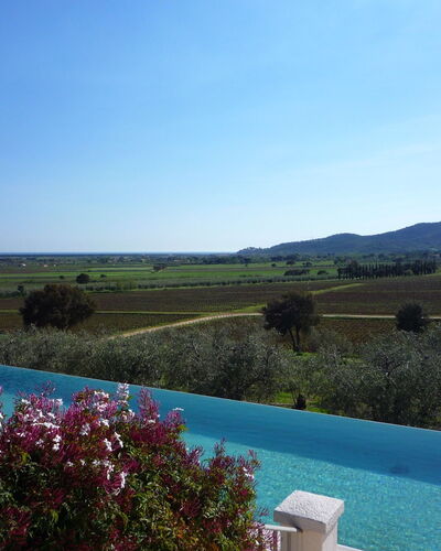 Castelprile: Bleu, Piscine, Biens, Ferme, Plantation, Aménagement Paysager, Eco Hôtel, Hacienda, Villa, Recours