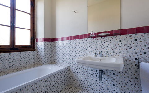 Martini: Sol, Luminaire Plomberie, Sol, Tuile, Salle De Bains, Plomberie, Robinet, Conception, Céramique, Évier