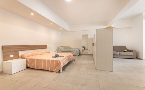 Appartamento Monomare, Gallipoli: Sol, Sol, Design Intérieur, Bois, Plafond, Meubles, Pièce, Chambre, Lit, Appartement