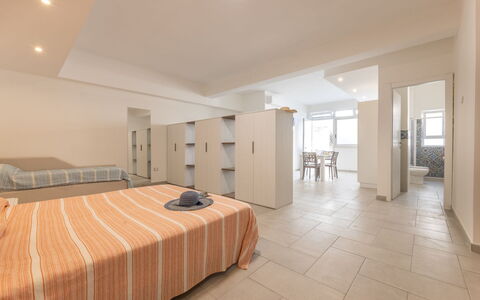 Appartamento Monomare, Gallipoli: Sol, Sol, Design Intérieur, Plafond, Bois, Meubles, Pièce, Chambre, Lit, Appartement