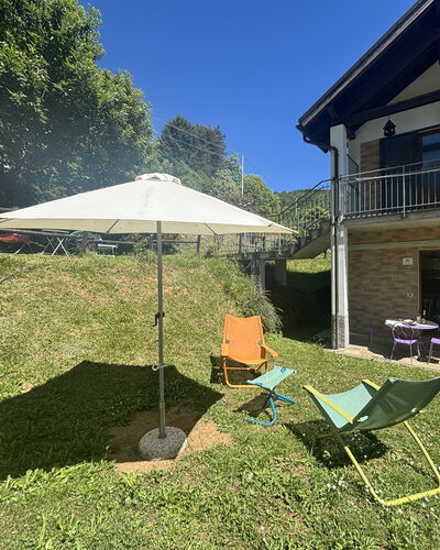 La Montagna al Mare, Relax sul Beigua: Ombre, Pelouse, Jardin, Loisir, Arrière-Cour, Parapluie, Cour, Aménagement Paysager, Mobilier De Jardin, Eco Hôtel