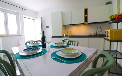 Casa Kalès Otranto – Holiday Home 4 Guests – Ac, W: Meubles, Design Intérieur, Sol, Plafond, Pièce, Éclairage, Sol, Luminaire, Table, Cuisine