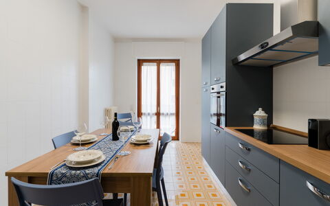 Stella Marina: Cuisine, Comptoir, Meubles, Cabinetry, Design Intérieur, Sol, Appareil De Cuisine, Bois, Sol, Principaux Appliance