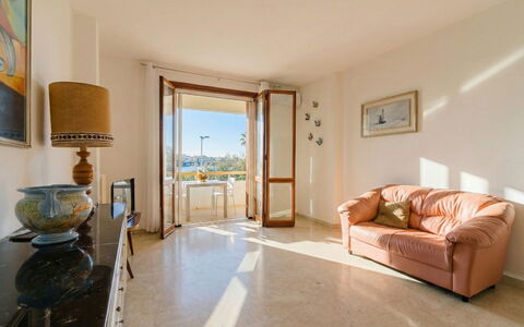 Stella Marina: Sol, Sol, Design Intérieur, Appartement, Pièce, Plafond, Salon, Parquet, Tache De Bois