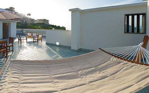 Villa Sam: Mobilier De Jardin, Ombre, Balcon, Dur, Structure En Plein Air, Chaise, Plate-Forme, Eco Hôtel, Parquet
