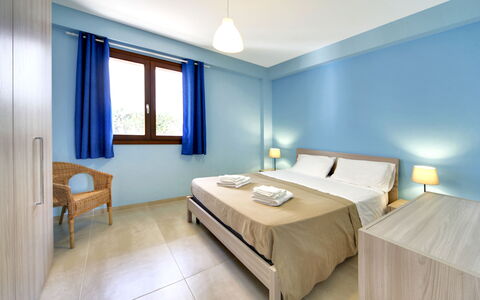 Borgo Vigata 1: Meubles, Design Intérieur, Sol, Appartement, Chambre, Lit, Cadre De Lit, Recours, Chaise, Hôtel