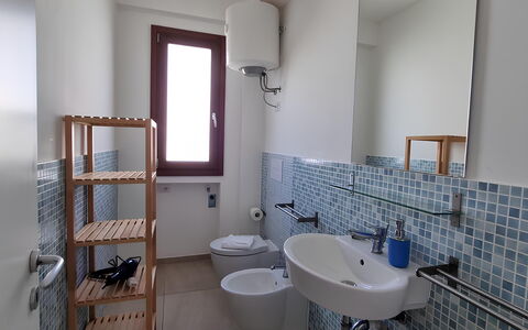Borgo Vigata 3: Sol, Design Intérieur, Sol, Luminaire Plomberie, Lavabo, Salle De Bains, Évier, Robinet, Plomberie, Éclairage