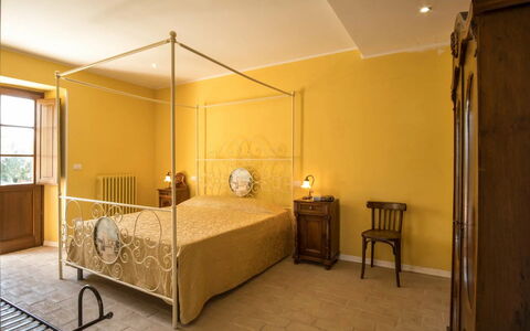 Agriturismo le Case Rosse di Montebuono: Meubles, Design Intérieur, Lit, Mur, Chambre, Sol, Sol, Bois, Plafond, Pièce
