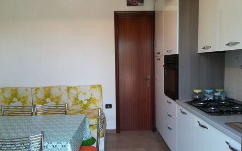 Villa Maddalena: Sol, Design Intérieur, Sol, Bois, Meubles, Pièce, Éclairage, Appartement, Cuisine, Plafond