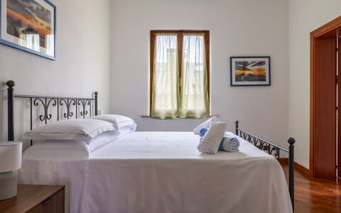 Casa Lory, Monteriggioni, Siena: Design Intérieur, Meubles, Lit, Sol, Chambre, Sol, Literie, Pièce, Plafond, Drap De Lit