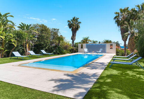 Villa Rebecca: Bleu, Piscine, Recours, Eco Hôtel, Mobilier De Jardin, Ombre, Jardin, Aménagement Paysager, Loisir, Biens