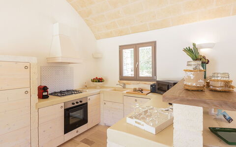 Villa Olivella: Mur, Sol, Design Intérieur, Sol, Domicile, Meubles, Plafond, Comptoir, Pièce, Cuisine