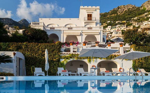 Villa Desideria: Piscine, Recours, Hacienda, Biens, Villa, Thermes, Hôtel, Balancelle, Manoir, Balcon