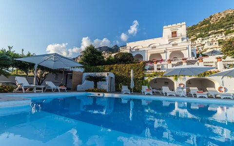 Villa Desideria: Piscine, Recours, Parapluie, Hôtel, Balancelle, Ville Resort, Thermes, Hacienda, Hôtel Boutique