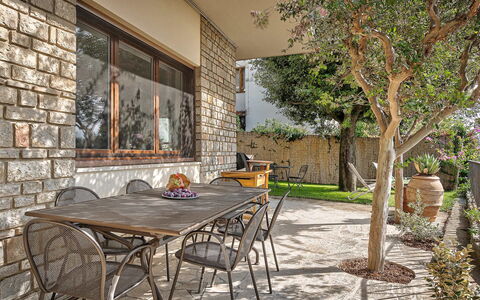 Cortona Deluxe: Mur, Dalle, Brique, Mobilier De Jardin, Composite, Ombre, Mur De Pierre, Chaise, Jardin, Béton