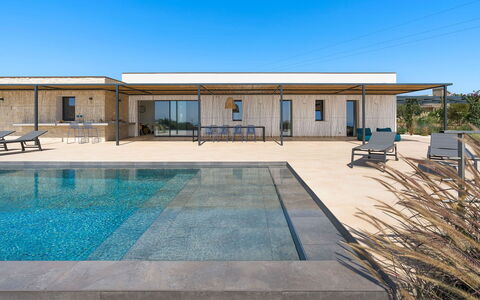 Villa Campo Verde: Composite, Biens, Piscine, Ombre, Conception, Villa, Plate-Forme, Daylighting, Planche, Eco Hôtel