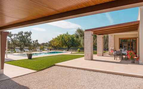 Villa Il Gelsomino: Architecture, Jardin, Domicile, Ombre, Aménagement Paysager, Biens, Arrière-Cour, Cour, Structure En Plein Air, Cour
