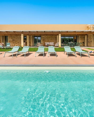 Villa Clemente: Piscine, Recours, Hôtel, Villa, Cour