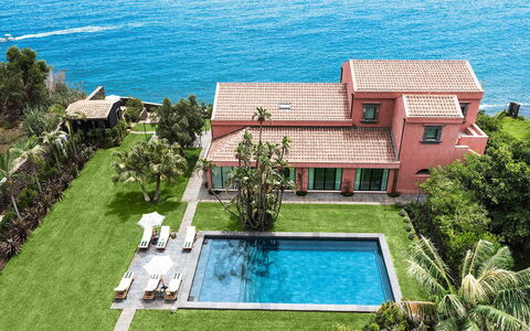 Villa Pozzillo: Piscine, Recours, Biens, Mer, Eco Hôtel, Loisir, Villa, Océan, Manoir, Station Balnéaire