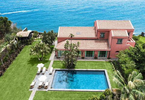 Villa Pozzillo: Piscine, Recours, Biens, Mer, Eco Hôtel, Loisir, Villa, Océan, Manoir, Station Balnéaire