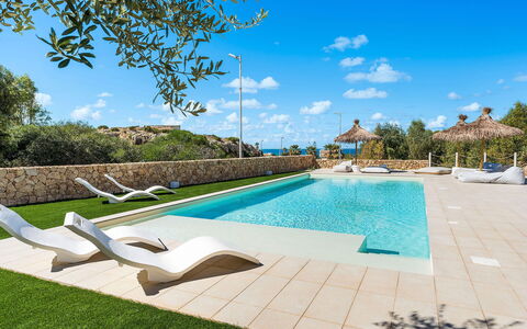 Villa Cornino: Bleu, Piscine, Recours, Composite, Mobilier De Jardin, Loisir, Eco Hôtel, Ombre, Balancelle, Hôtel