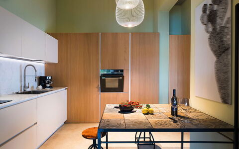 Villa Monica: Meubles, Design Intérieur, Cuisine, Sol, Comptoir, Sol, Bois, Appareil De Cuisine, Luminaire, Domicile