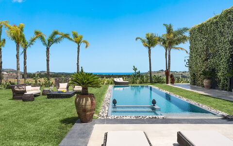 Villa Monica: Recours, Piscine, Eco Hôtel, Loisir, Jardin, Aménagement Paysager, Biens, Hacienda, Villa