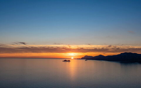 Villa Madonna di Costantinopoli: L'Eau, Horizon, Ressources En Eau, Afterglow, Plan D'Eau, Le Coucher Du Soleil, Crépuscule, Orange, Lever Du Soleil