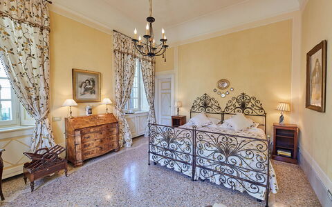 Villa Silva: Meubles, Design Intérieur, Mur, Sol, Sol, Plafond, Pièce, Éclairage, Chambre, Lit