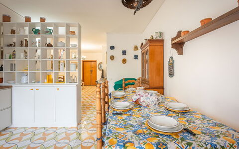 Casa Lucio: Design Intérieur, Sol, Sol, Pièce, Plafond, Cabinetry, Cuisine, Comptoir, Tuile, Placard