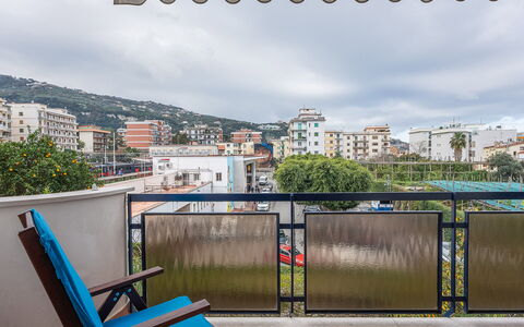 Casa Lucio: Appartement, Balcon, Condominium, Ombre, Hôtel, Clôture, Balustrade, Plante D'Appartement